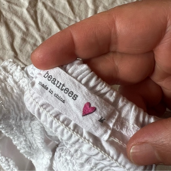 Beautiful, crochet, scalloped edge, girls, crop top size medium. - Picture 12 of 15